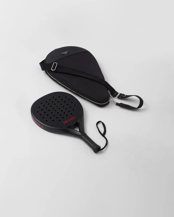 Prada Re-Nylon Padel Racket con su funda